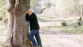 抜け毛の毛根をセルフチェック｜抜け毛の毛根をセルフチェック｜薄毛が進行しているかの正しい見分け方【2026年版】
