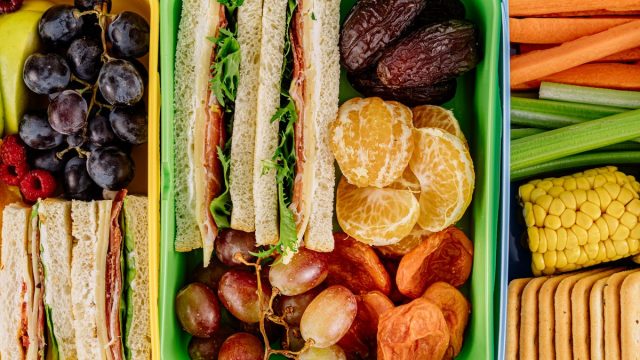 彩り豊かな健康的な宅配弁当・ミールボックス